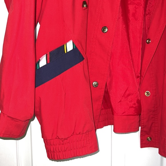 “Vintage” medium red windbreaker - Picture 2 of 4